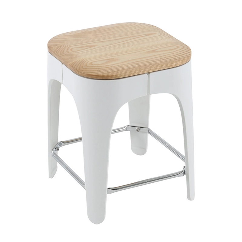 0V1A9809 Stool with wood seat and plastic legs
